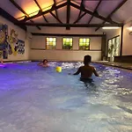 Domaine De L'ardoisiere Holiday home Alle