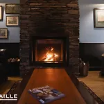 Domaine De L'ardoisiere Holiday home Alle