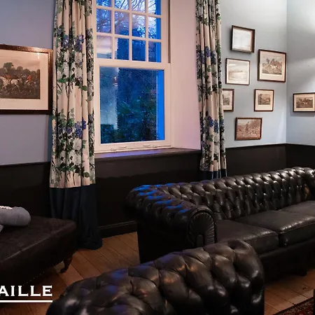 Ferienhaus Domaine De L'ardoisiere *